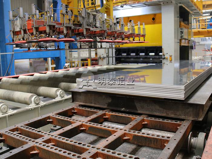 明泰鋁業(yè)5052汽車鋁板直銷廠家_價格優(yōu)惠